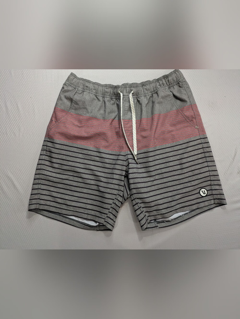 Vuori Kore Shorts Mens L Multi Color Striped Athletic Lined Training